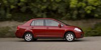 2010 Nissan Versa Pictures