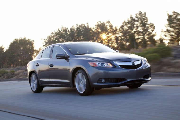 2013 Acura ILX Sedan 2.0 Picture