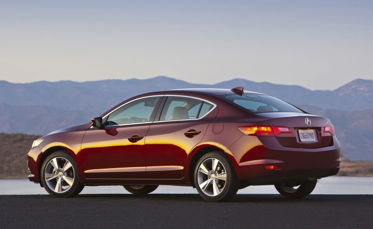 2013 Acura ILX Sedan 2.4 Picture