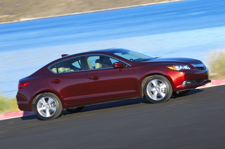 2013 Acura ILX Sedan 2.4 Picture