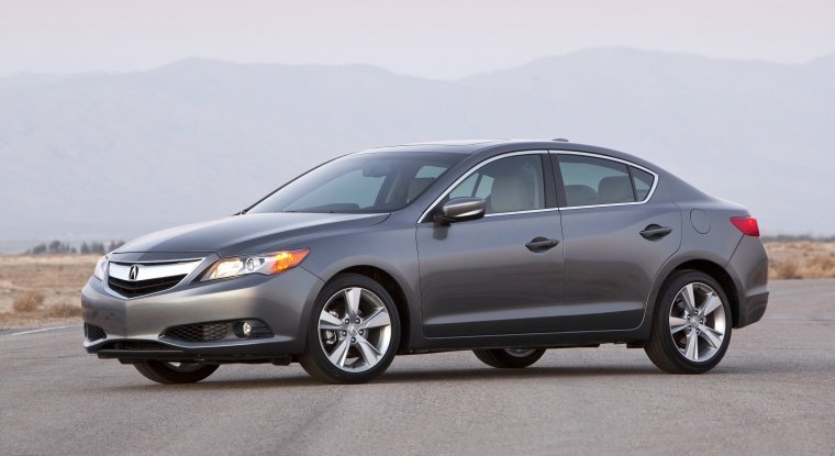 2013 Acura ILX Sedan 2.0 Picture