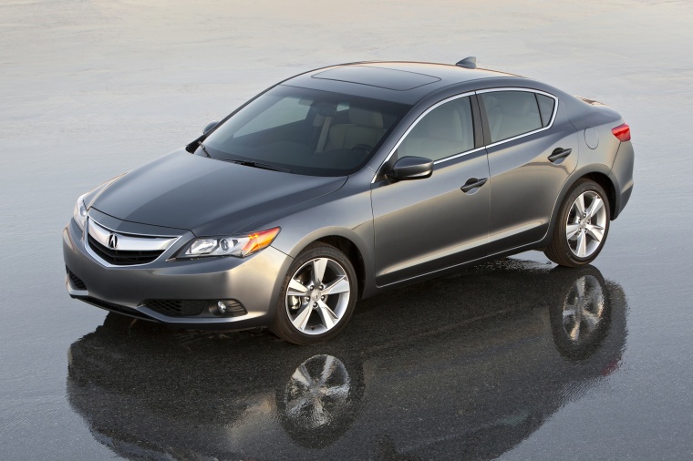 2013 Acura ILX Sedan 2.0 Picture