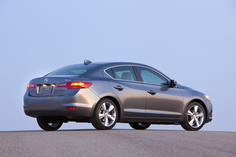 2015 Acura ILX Sedan 2.0 Picture