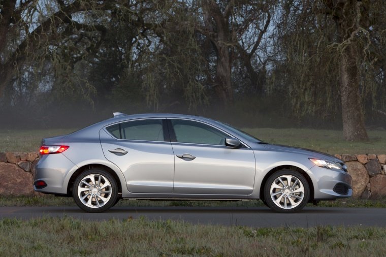 2018 Acura ILX Sedan Picture