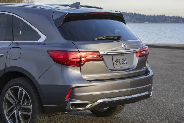 2017 Acura MDX Sport Hybrid Rear Fascia Picture