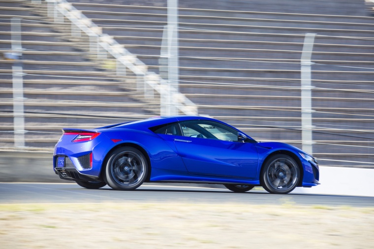 2017 Acura NSX Sport Hybrid SH-AWD Picture