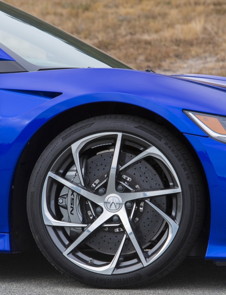 2017 Acura NSX Sport Hybrid SH-AWD Rim Picture