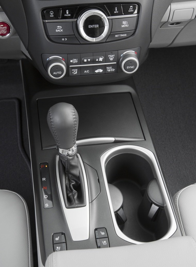 2016 Acura RDX AWD Center Console Picture