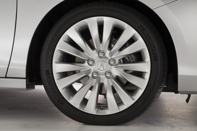 2015 Acura RLX Rim Picture