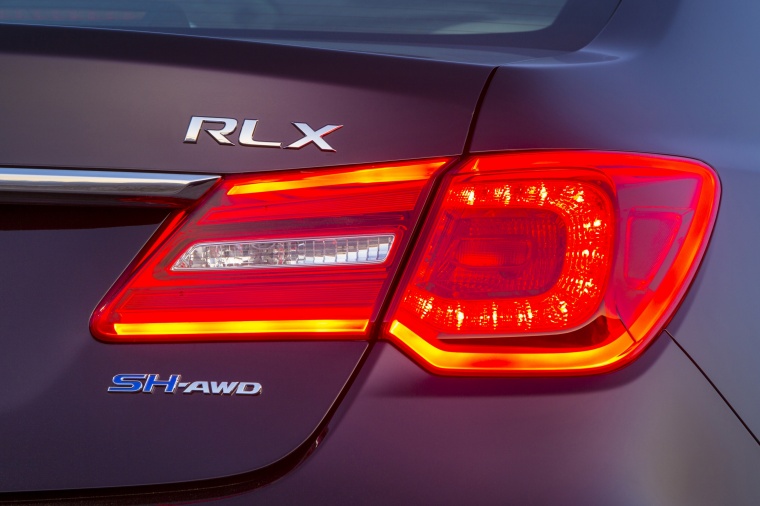 2016 Acura RLX Sport Hybrid Tail Light Picture