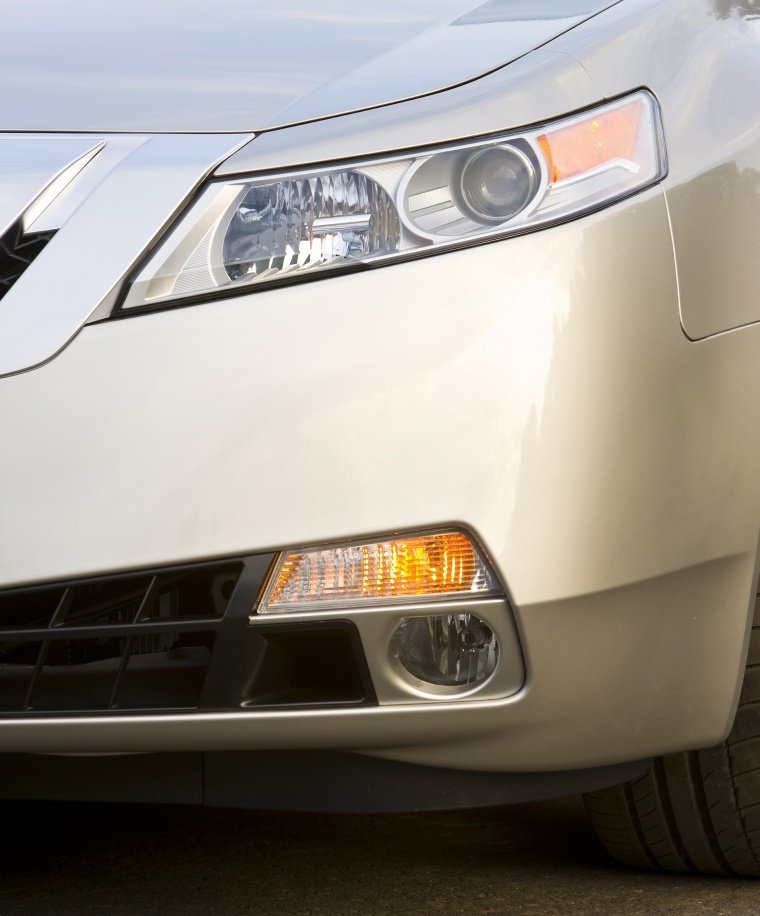 2011 Acura TL SH-AWD Headlight Picture