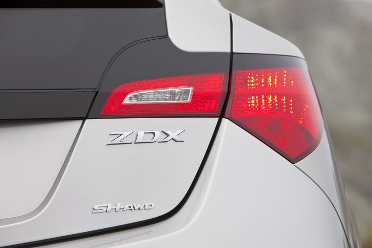 2012 Acura ZDX Tail Light Picture
