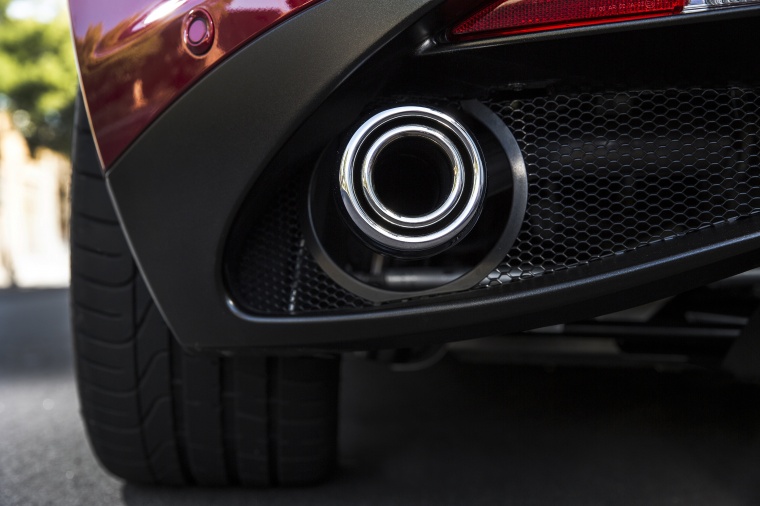 2015 Alfa Romeo 4C Coupe Exhaust Tip Picture