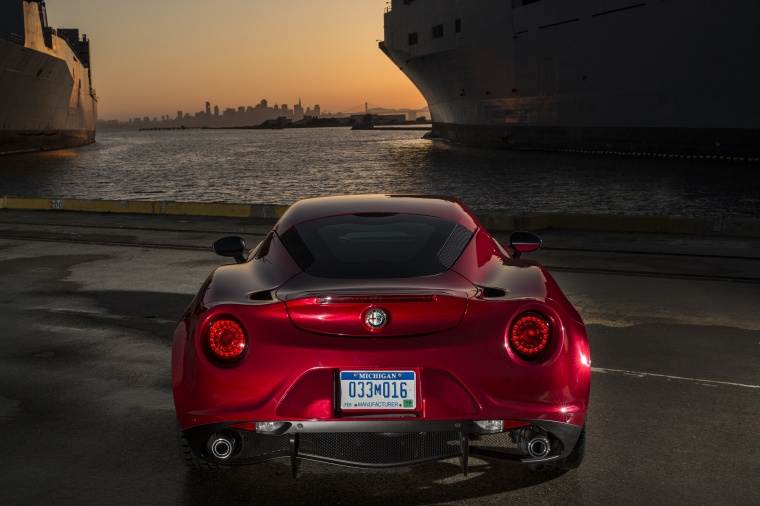 2015 Alfa Romeo 4C Coupe Picture