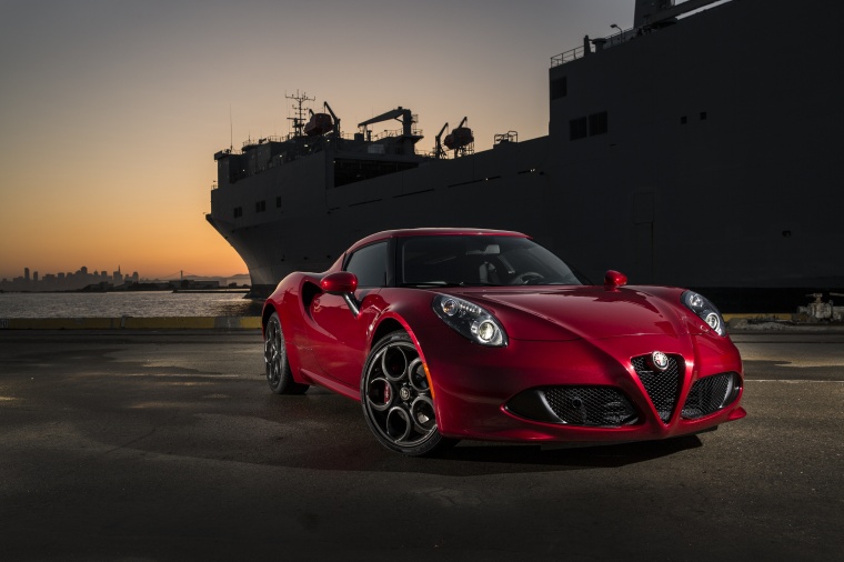 2015 Alfa Romeo 4C Coupe Picture