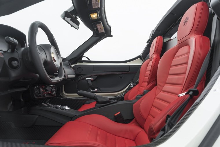 2015 Alfa Romeo 4C Spider Front Seats Picture