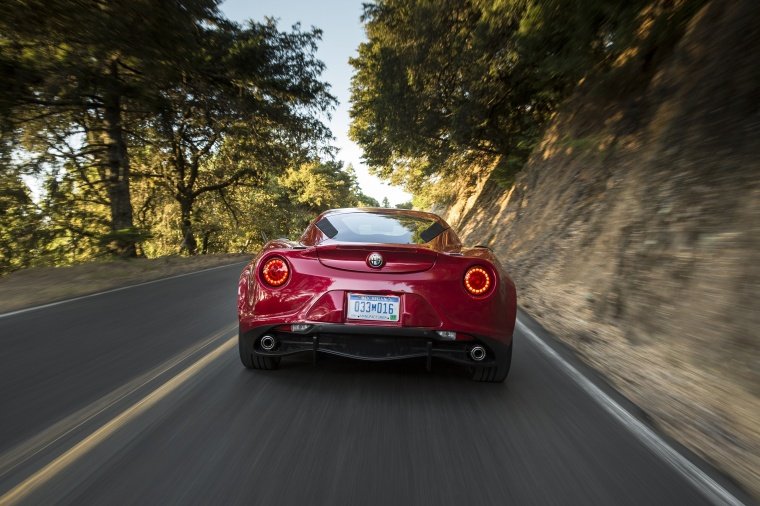 2016 Alfa Romeo 4C Coupe Picture