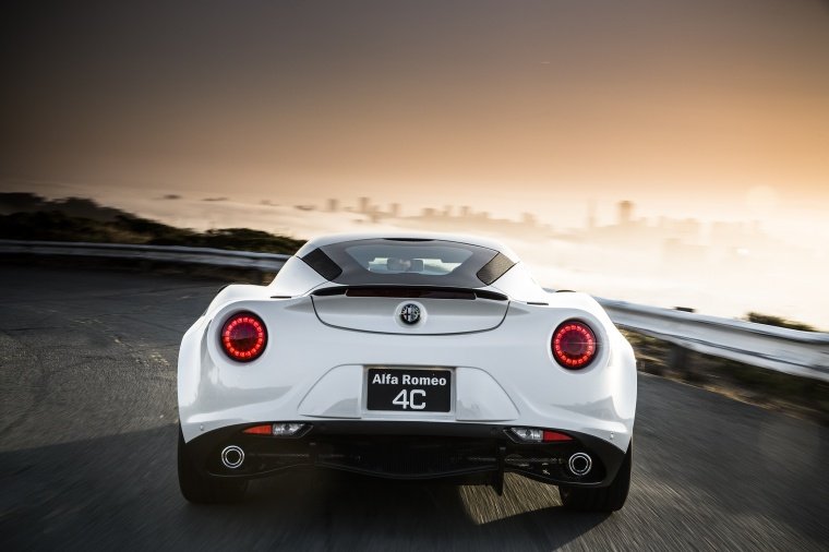 2016 Alfa Romeo 4C Coupe Picture