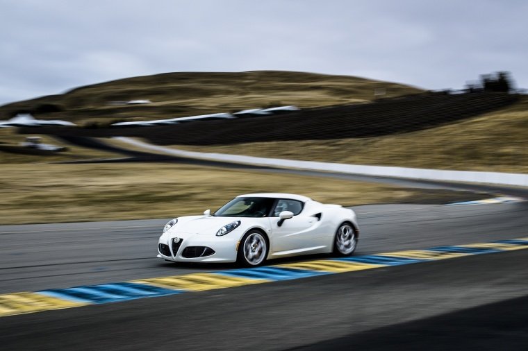 2016 Alfa Romeo 4C Coupe Picture