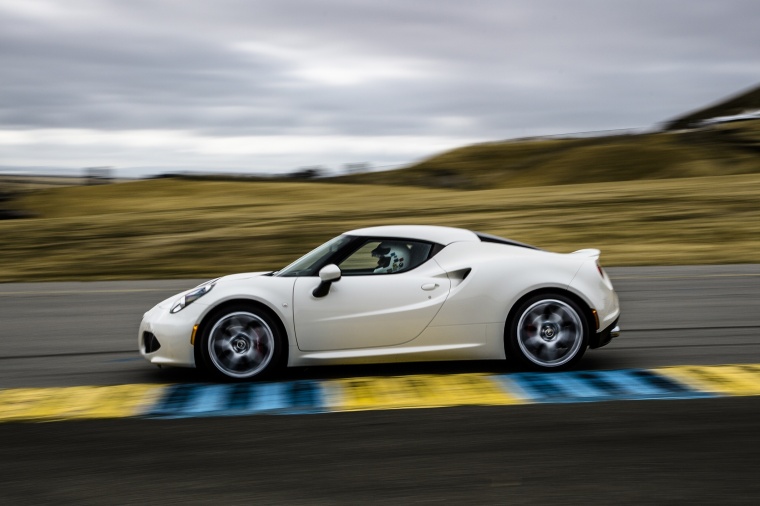 2016 Alfa Romeo 4C Coupe Picture