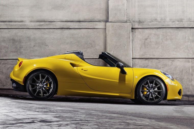 2016 Alfa Romeo 4C Spider Picture