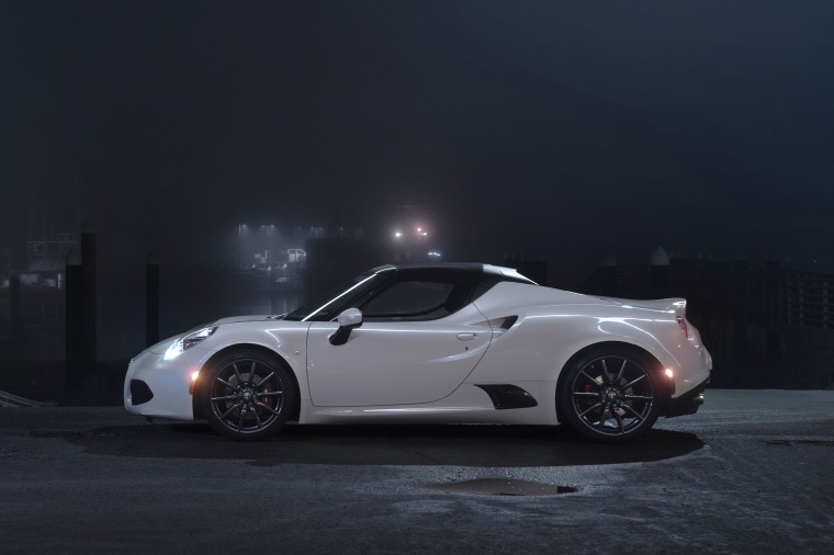 2016 Alfa Romeo 4C Spider Picture