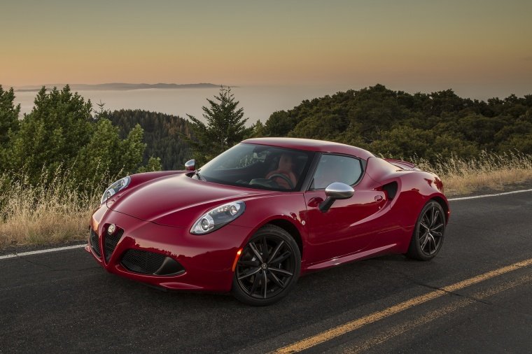2016 Alfa Romeo 4C Coupe Picture