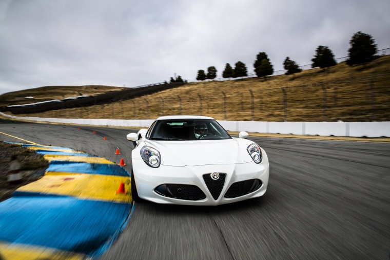 2017 Alfa Romeo 4C Coupe Picture