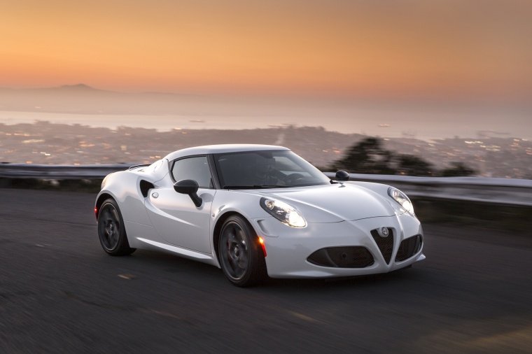 2018 Alfa Romeo 4C Coupe Picture