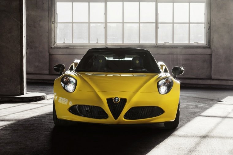2018 Alfa Romeo 4C Spider Picture