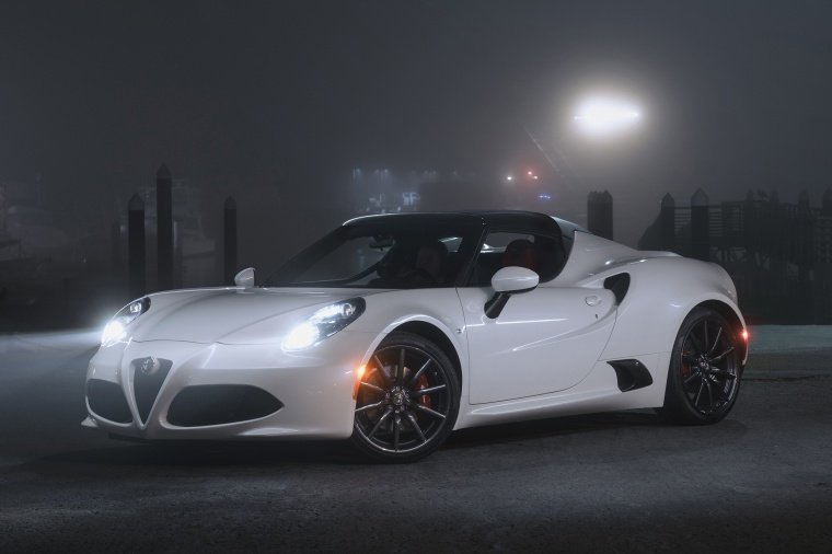 2018 Alfa Romeo 4C Spider Picture
