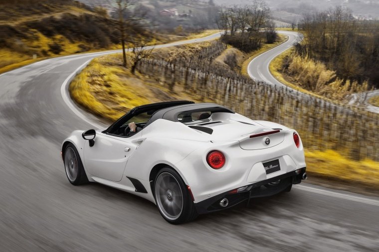 2018 Alfa Romeo 4C Spider Picture