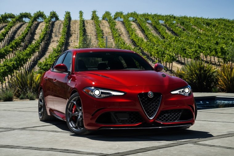 2017 Alfa Romeo Giulia Quadrifoglio Picture