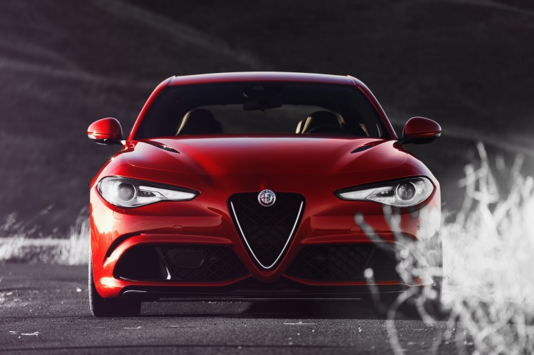 2017 Alfa Romeo Giulia Quadrifoglio Picture