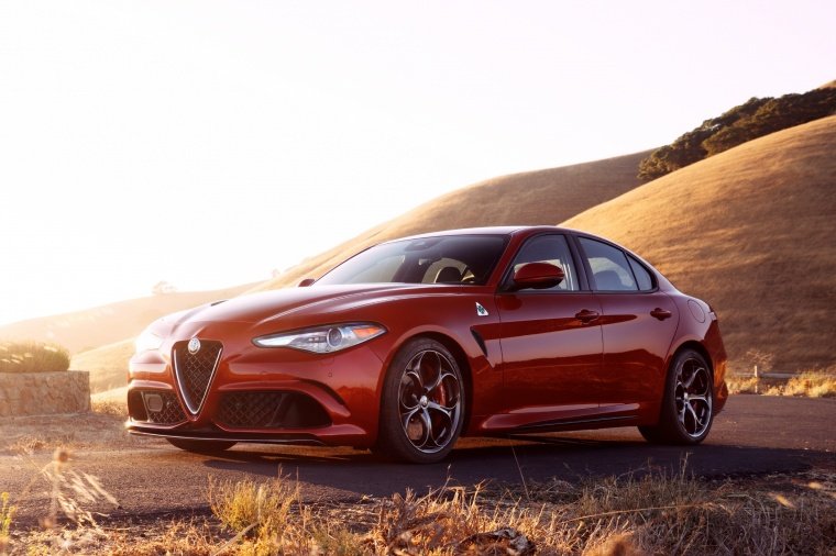 2018 Alfa Romeo Giulia Quadrifoglio Picture
