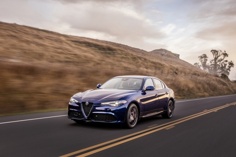 2018 Alfa Romeo Giulia AWD Picture