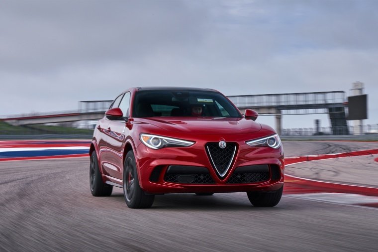 2018 Alfa Romeo Stelvio Quadrifoglio AWD Picture