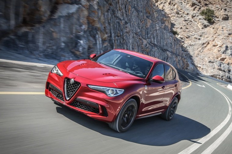 2018 Alfa Romeo Stelvio Quadrifoglio AWD Picture