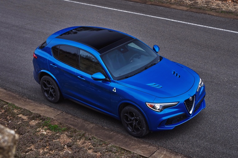 2018 Alfa Romeo Stelvio Quadrifoglio AWD Picture