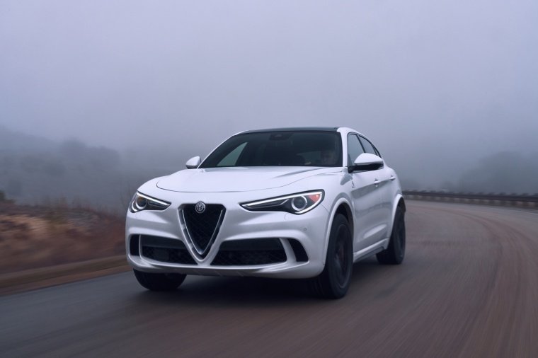 2018 Alfa Romeo Stelvio Quadrifoglio AWD Picture