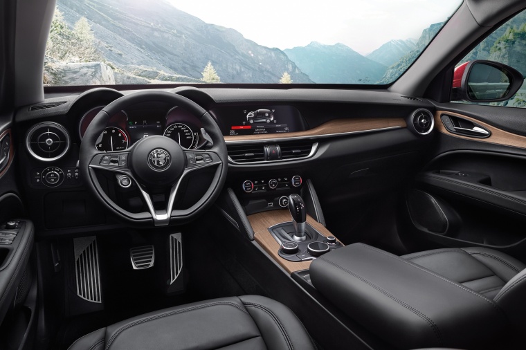 2018 Alfa Romeo Stelvio Ti Sport AWD Cockpit Picture