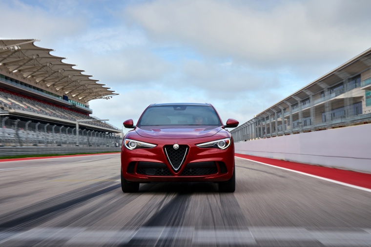 2019 Alfa Romeo Stelvio Quadrifoglio AWD Picture