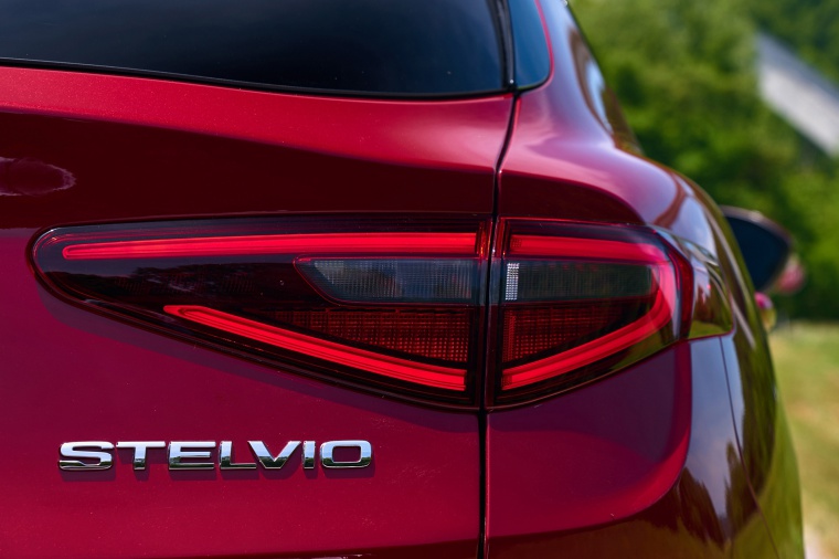 2019 Alfa Romeo Stelvio Ti Sport AWD Tail Light Picture