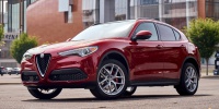 2019 Alfa Romeo Stelvio Pictures