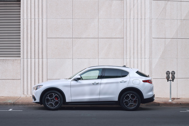 2020 Alfa Romeo Stelvio Ti Lusso AWD Picture