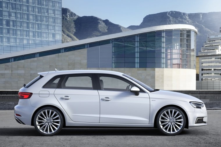 2017 Audi A3 Sportback e-tron Picture