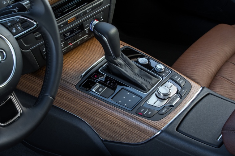 2016 Audi A7 Sportback Gear Lever Picture