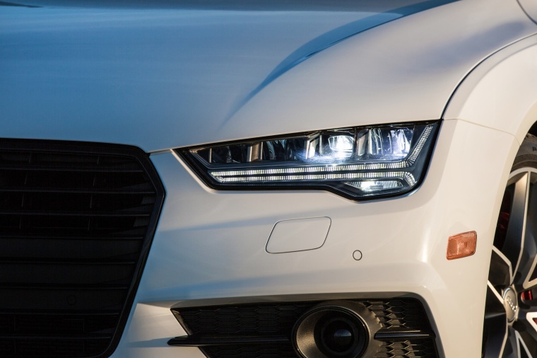 2016 Audi A7 Sportback Headlight Picture