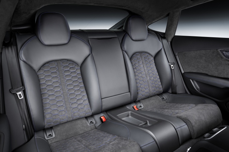 2016 Audi RS7 Sportback Rear Seats Picture