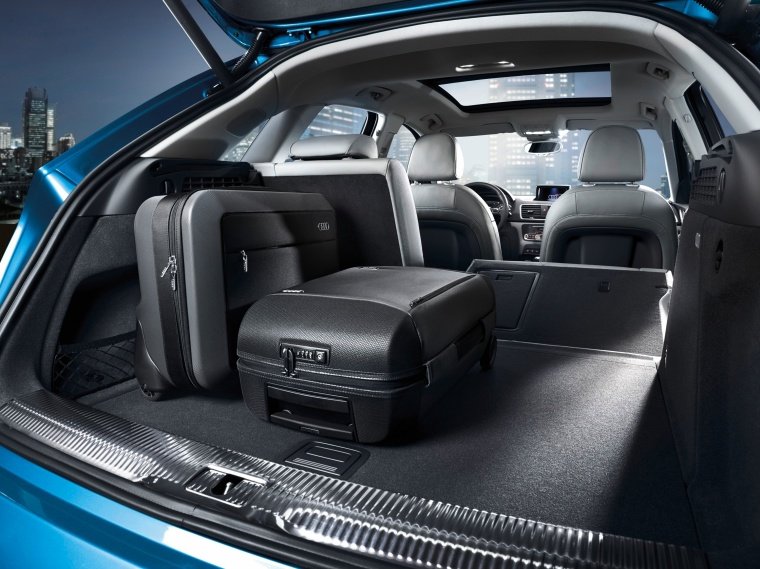 2016 Audi Q3 Trunk Picture